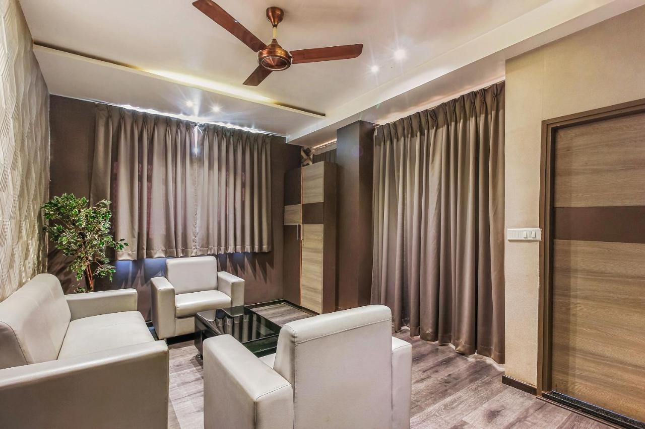 Oyo 26991 Stanza Luxurios Stay Zahirabad Extérieur photo