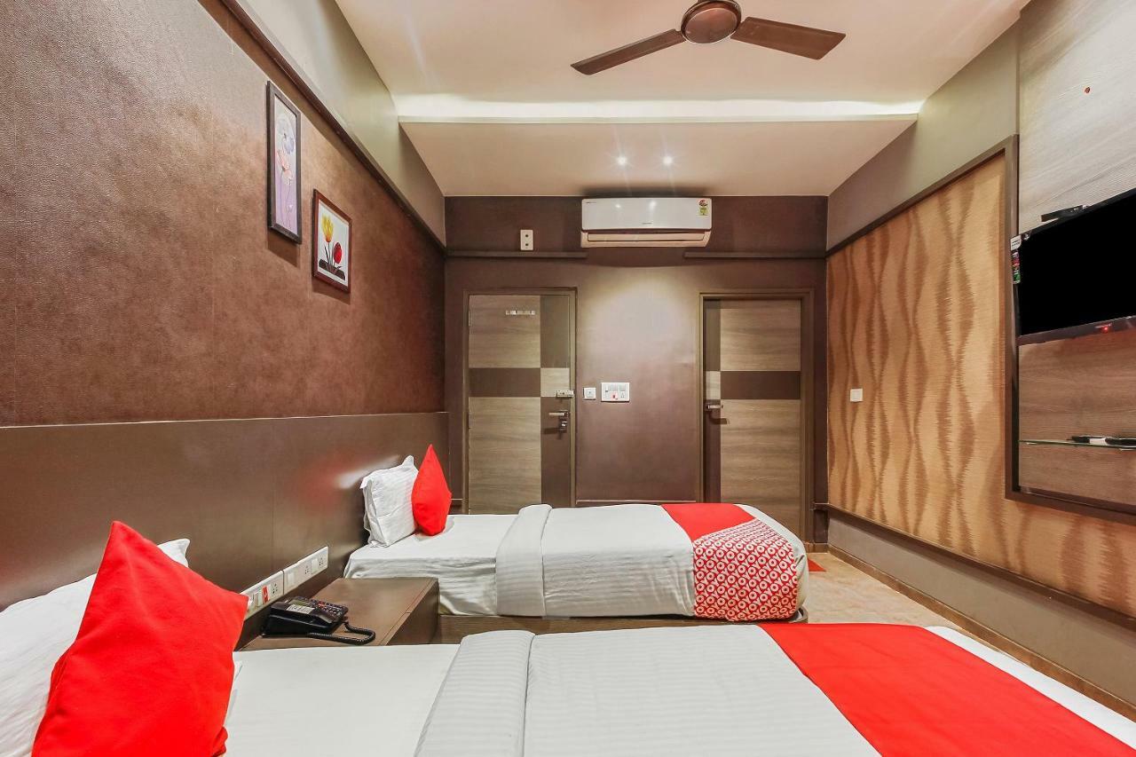 Oyo 26991 Stanza Luxurios Stay Zahirabad Extérieur photo